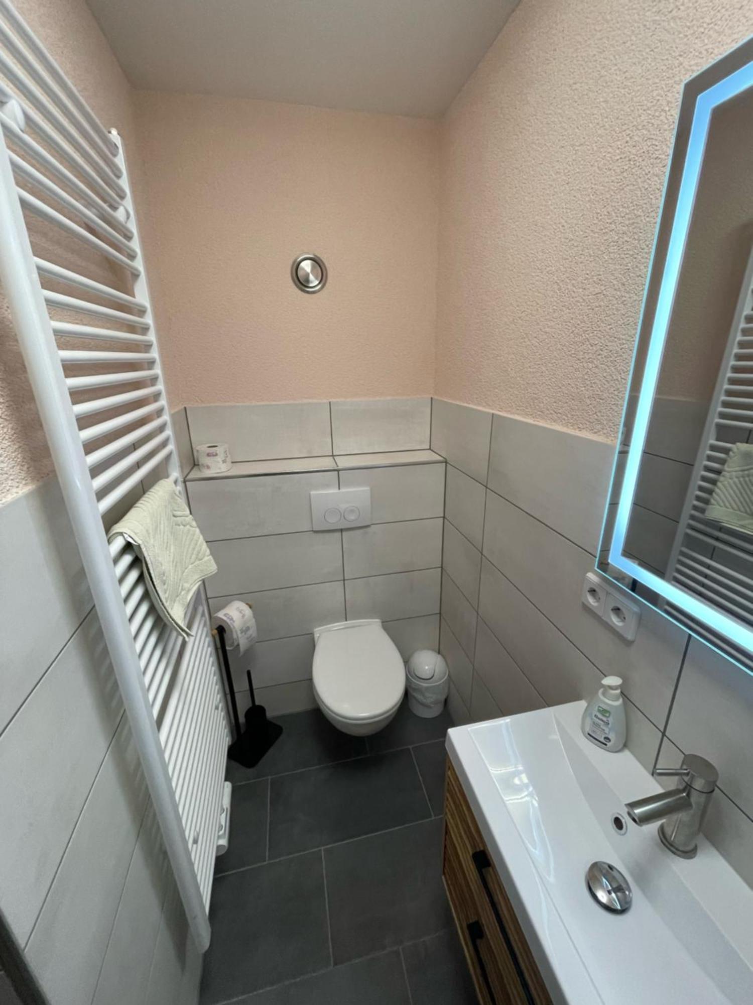 Top-Moderne Ferienwohnung Und Apartments Auf Frueherem Wunderschoenen Bauernhof Im Elbe-Elster-Kreis In Brandenburg Bei Herzberg-Elster, Schoenewalde, Holzdorf Buitenkant foto