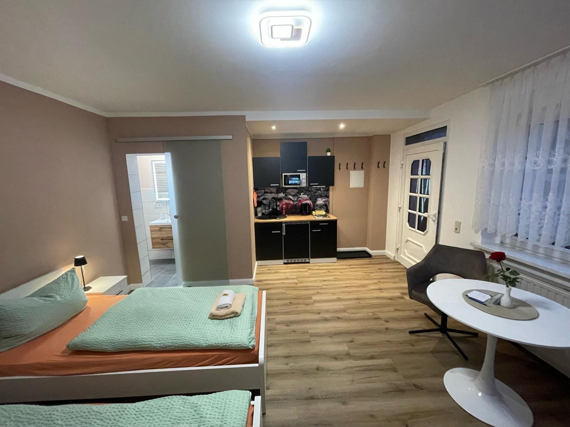 Top-Moderne Ferienwohnung Und Apartments Auf Frueherem Wunderschoenen Bauernhof Im Elbe-Elster-Kreis In Brandenburg Bei Herzberg-Elster, Schoenewalde, Holzdorf Buitenkant foto